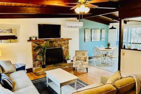 Blue Door Cottage 12 Miles To Yosemite Bbq Oakhurst Dış mekan fotoğraf