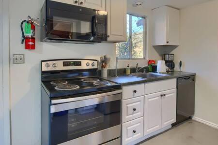 Blue Door Cottage 12 Miles To Yosemite Bbq Oakhurst Dış mekan fotoğraf