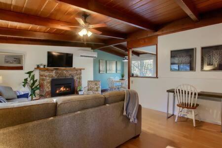 Blue Door Cottage 12 Miles To Yosemite Bbq Oakhurst Dış mekan fotoğraf